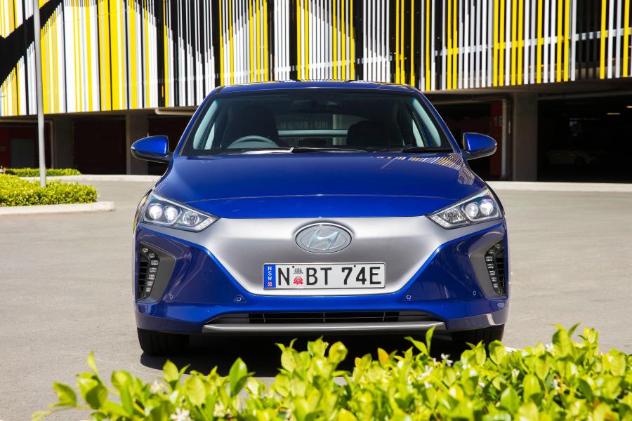  Hyundai IONIQ electric (AE) 2018 года  (AU) (фото 9 из 40)